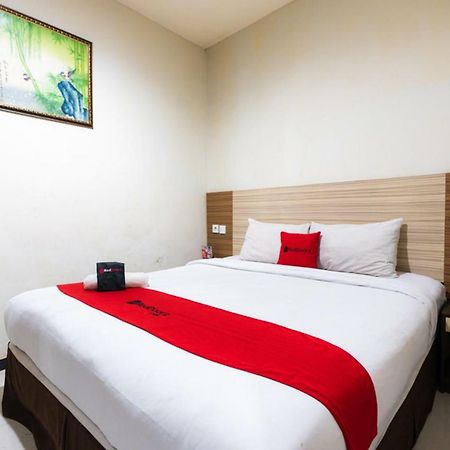 Agraha Andalas Hotel Макасар Екстер'єр фото