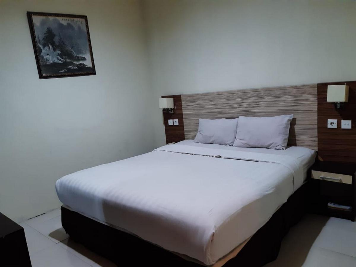 Agraha Andalas Hotel Макасар Екстер'єр фото
