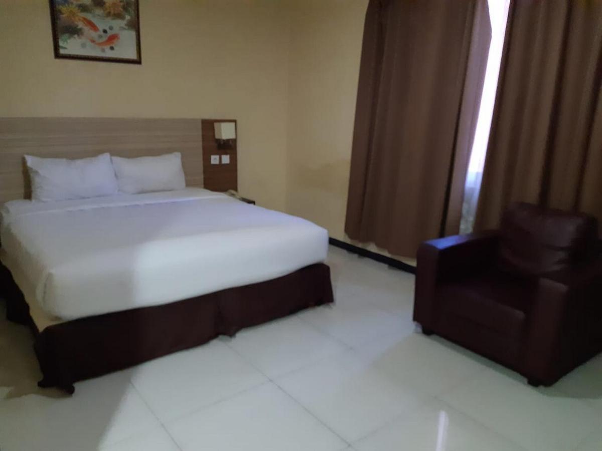 Agraha Andalas Hotel Макасар Екстер'єр фото