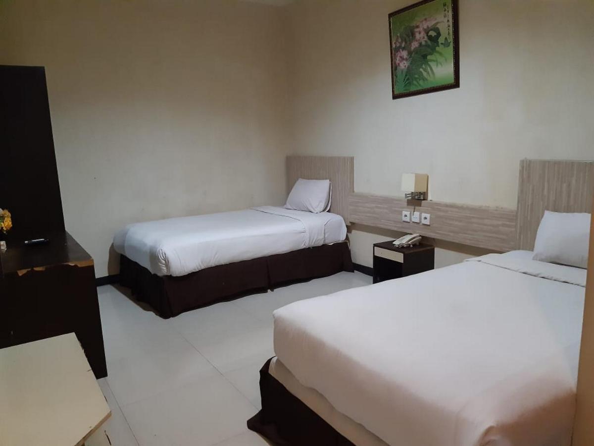 Agraha Andalas Hotel Макасар Екстер'єр фото