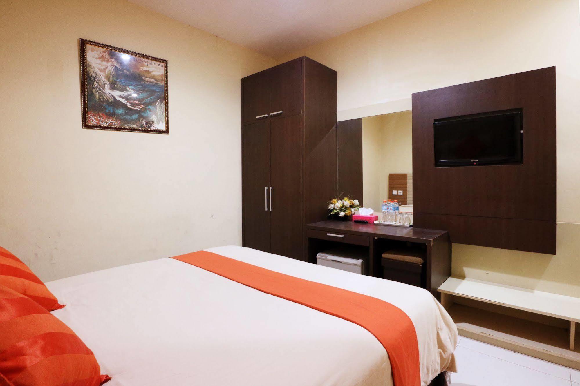 Agraha Andalas Hotel Макасар Екстер'єр фото