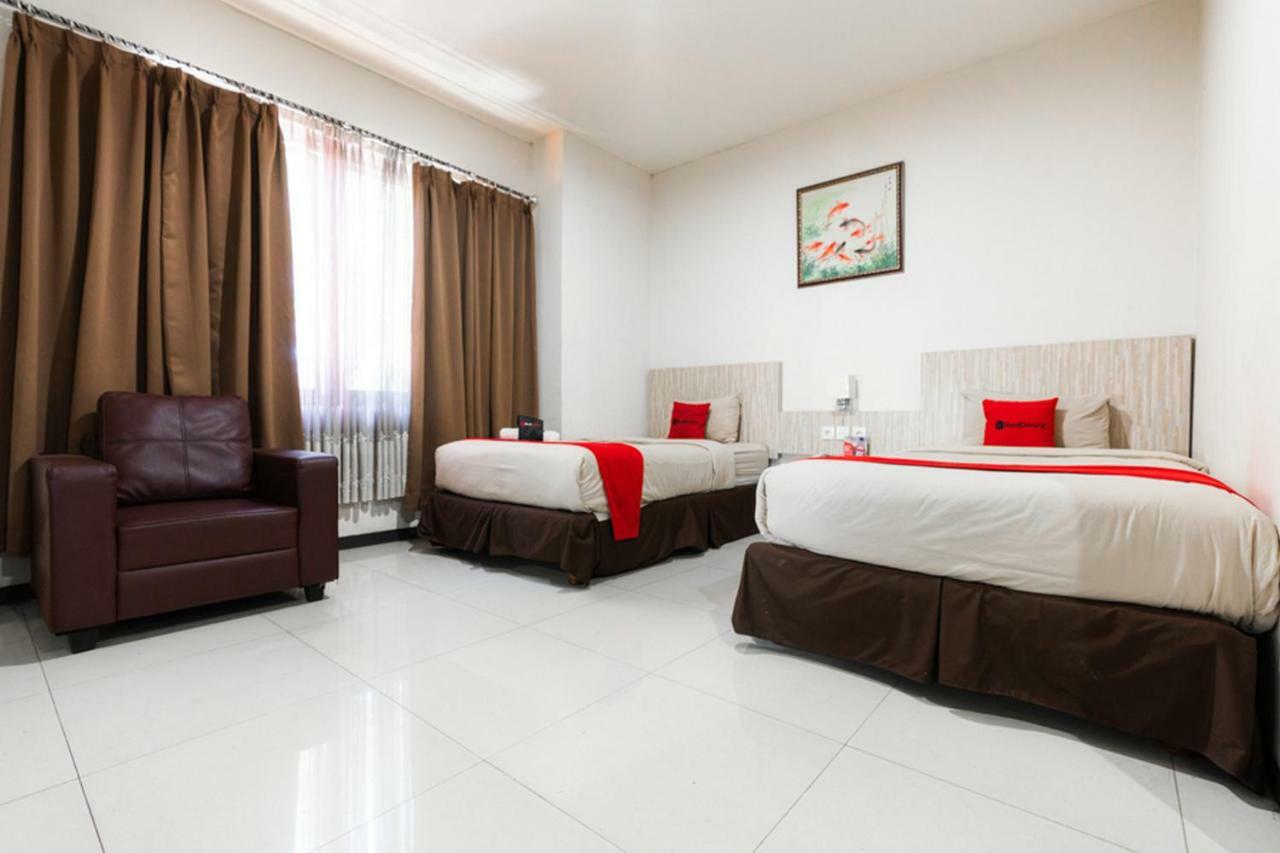 Agraha Andalas Hotel Макасар Екстер'єр фото