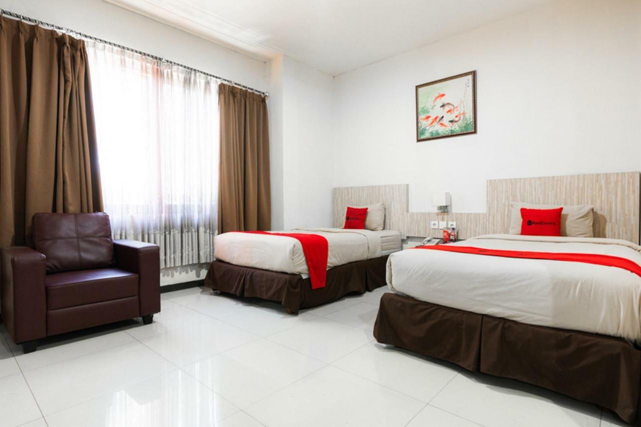 Agraha Andalas Hotel Макасар Екстер'єр фото