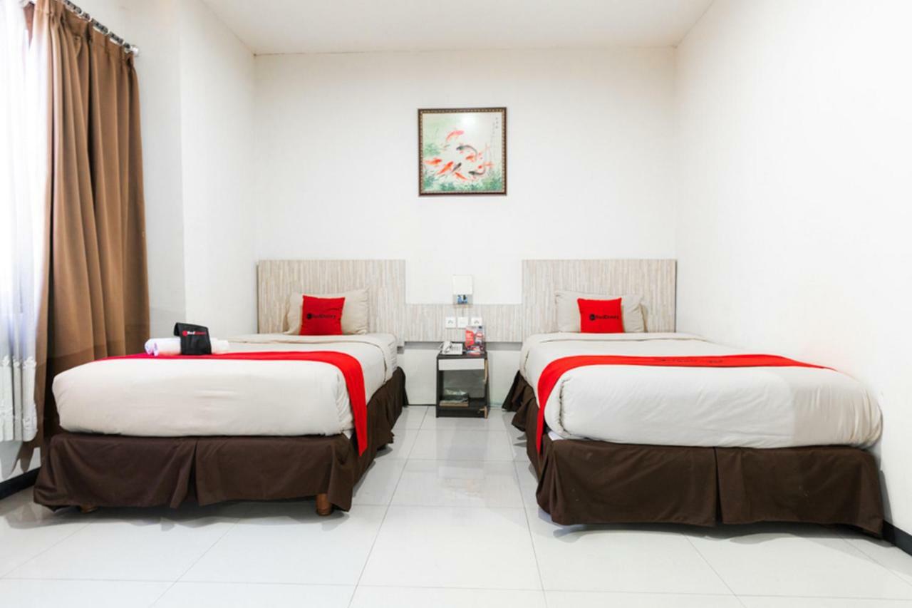 Agraha Andalas Hotel Макасар Екстер'єр фото
