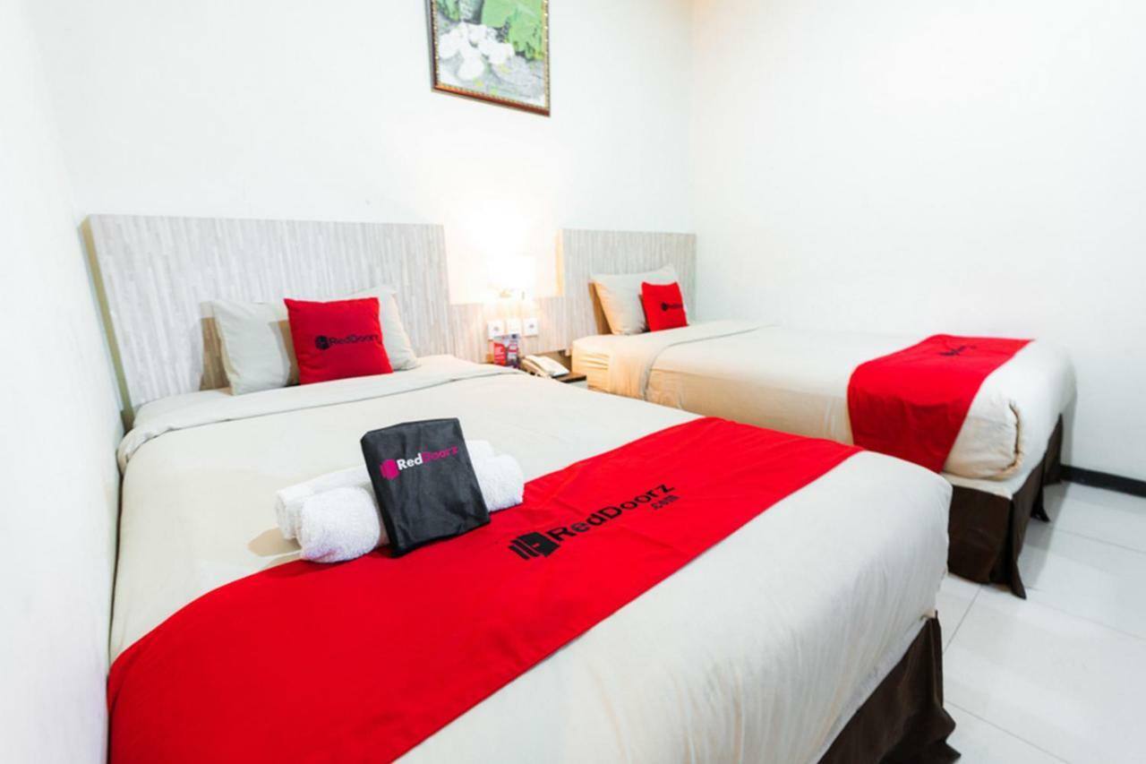 Agraha Andalas Hotel Макасар Екстер'єр фото