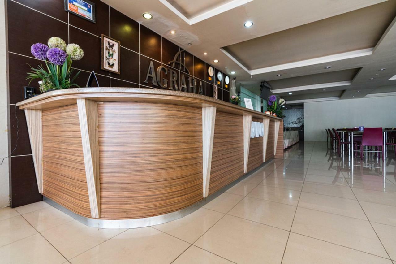 Agraha Andalas Hotel Макасар Екстер'єр фото