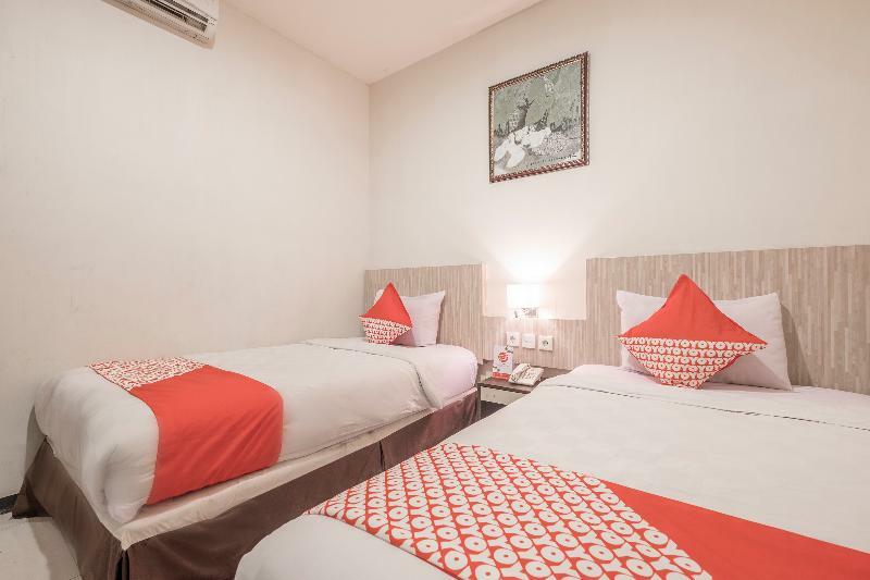 Agraha Andalas Hotel Макасар Екстер'єр фото